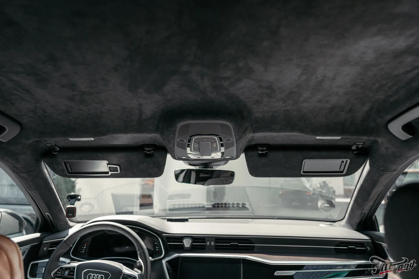 Комплексная шумоизоляция и перетяжка потолка в алькантару для Audi A6 Allroad